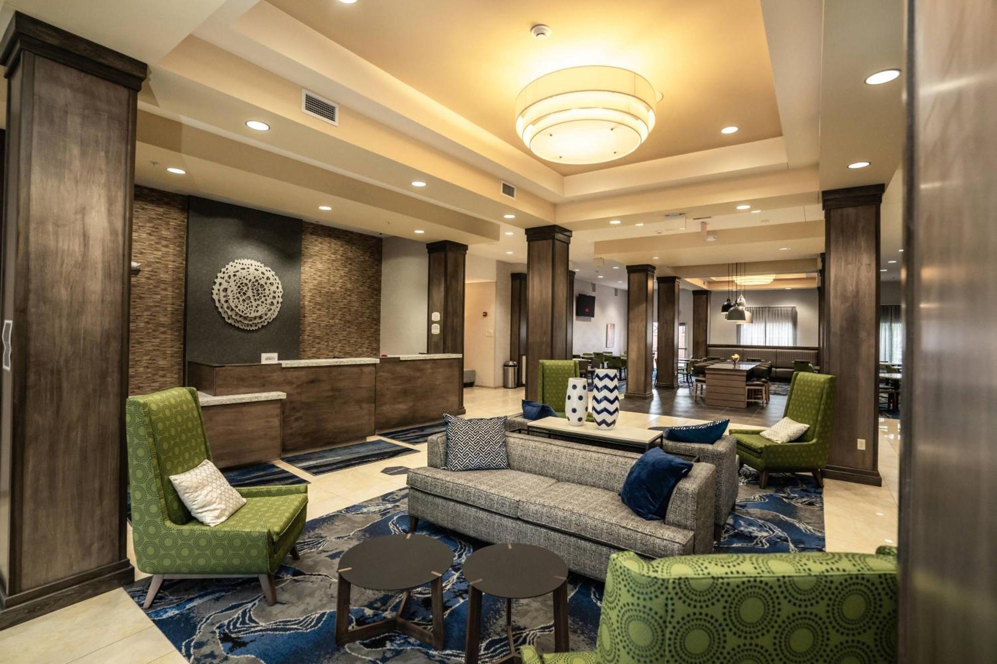 Fairfield Inn & Suites By Marriott Карни Экстерьер фото