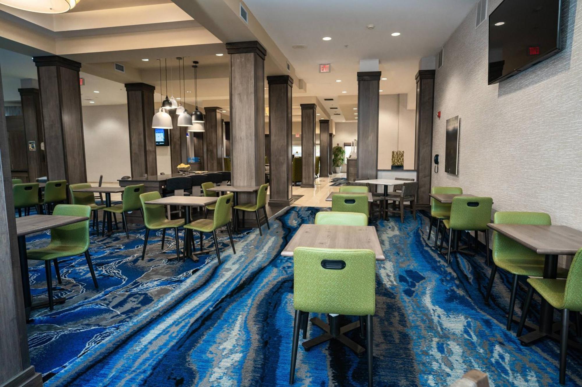 Fairfield Inn & Suites By Marriott Карни Экстерьер фото