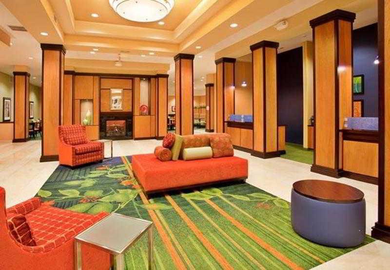 Fairfield Inn & Suites By Marriott Карни Интерьер фото