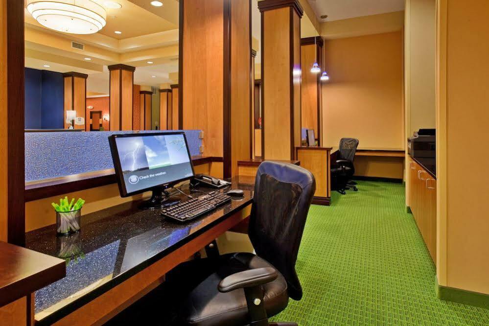 Fairfield Inn & Suites By Marriott Карни Экстерьер фото